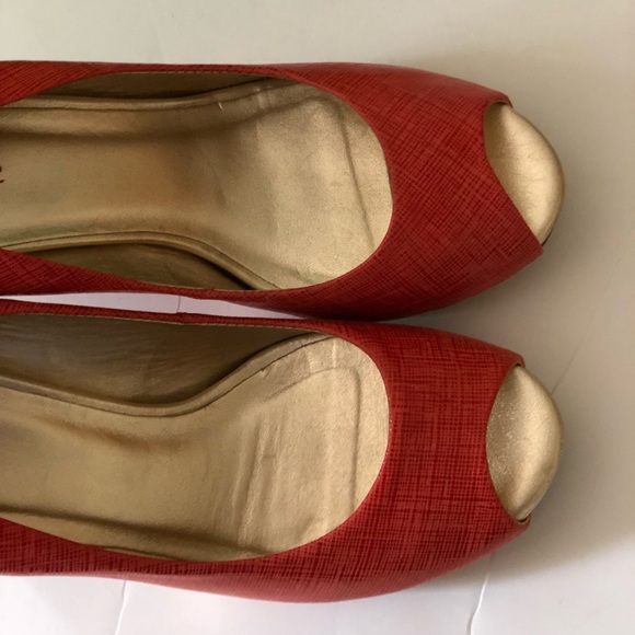 Lilly Pulitzer Wedges - Picture 5 of 7